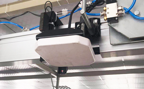 RFID超高频抗金属标签UT9795应用于智能制造工业产线